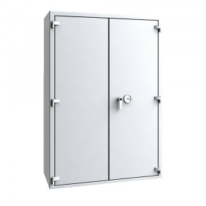CP-coffre-fort-armoire-blindee-porte-fermee
